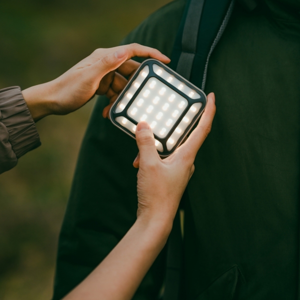 LUMENA MINI 五面廣角行動電源LED燈-經典白