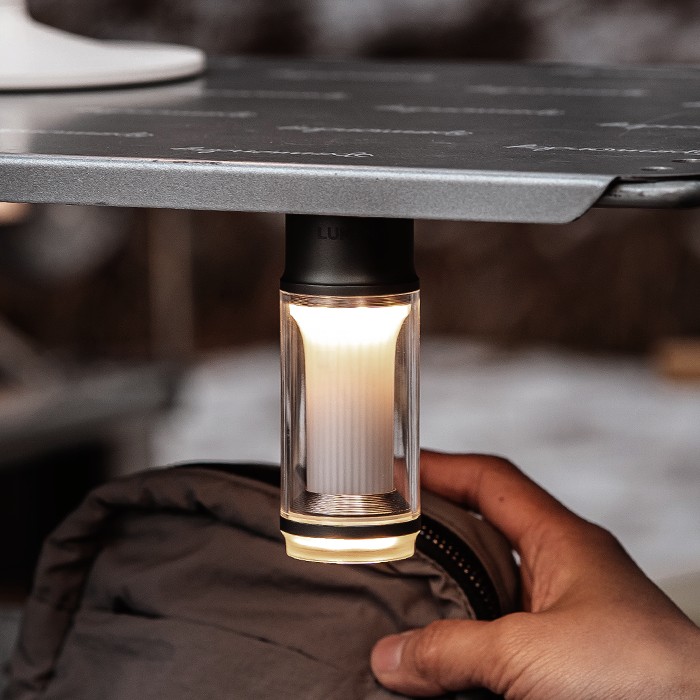 LUMENA M4 多功能LED燈-銀白  購買 M4 多功能LED燈，即贈「多功能LED燈專用燈罩 3入組 」